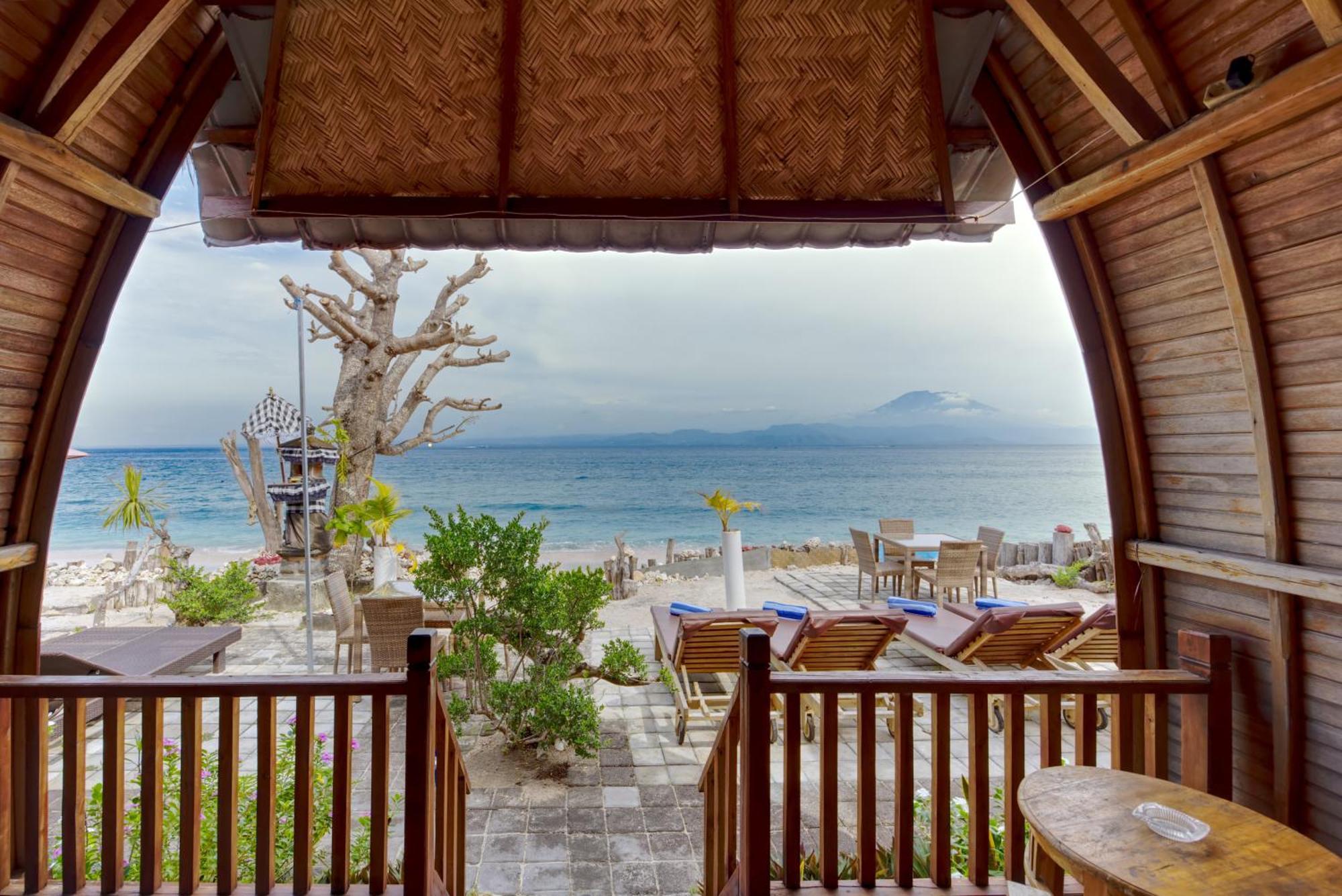 Santen Beach Bungalows Ped 외부 사진